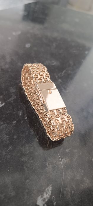 Продам золотой браслет
