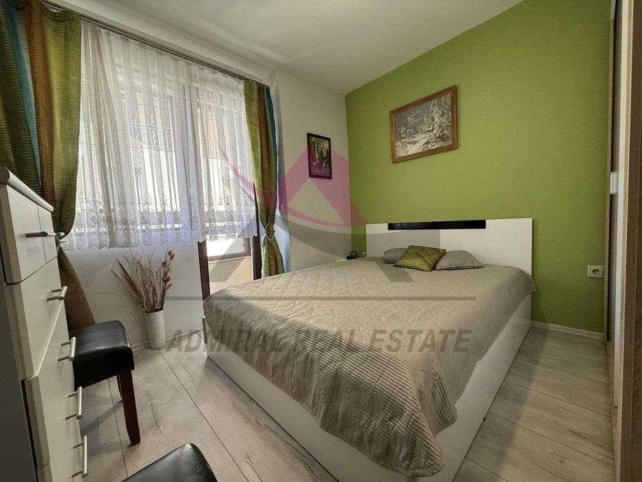 Двустаен-Лятно кино -Паркомясто