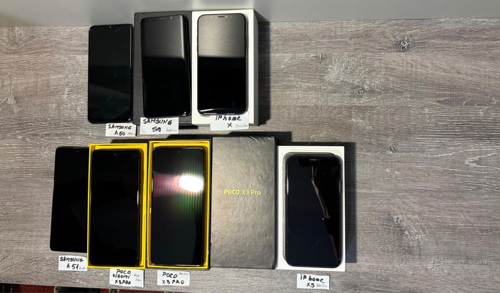 Vând telefoane in stare foarte buna , diferite marci .