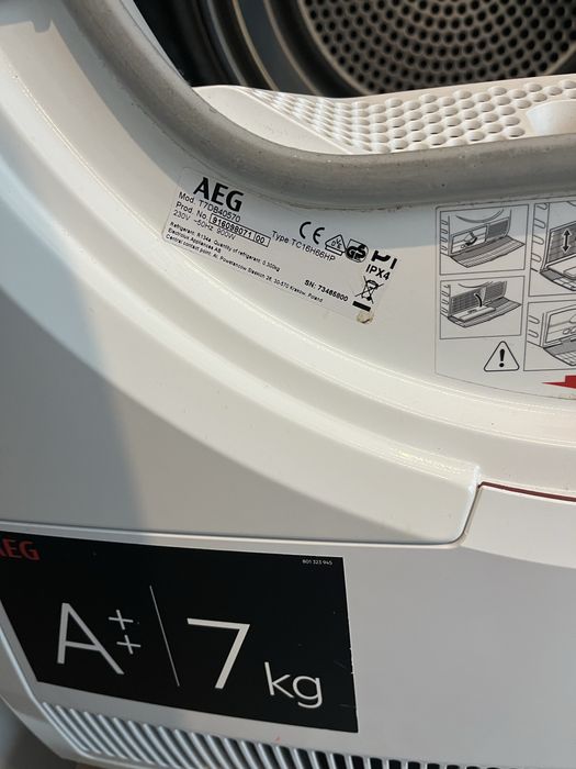 Сушилня  Инверторна AEG