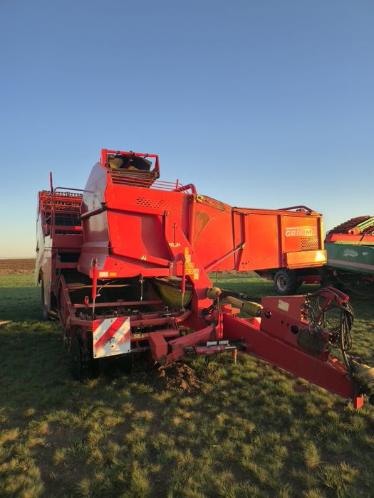 Картофелеуборочный комбайн