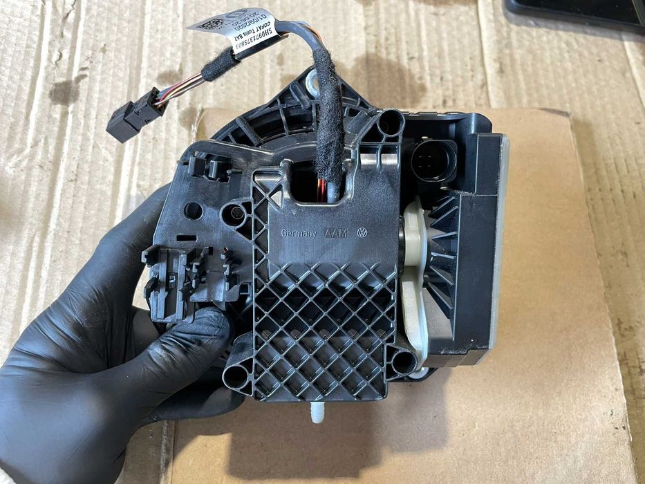 Дръжка Заден Капак Камера Обратно Виждане 10A827469P VW ID.3 E11 pro