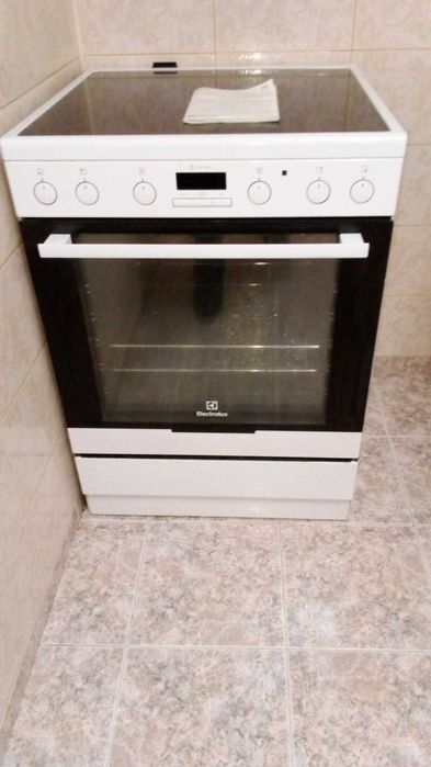 Готварска печка Electrolux- mod EKC6451AOW