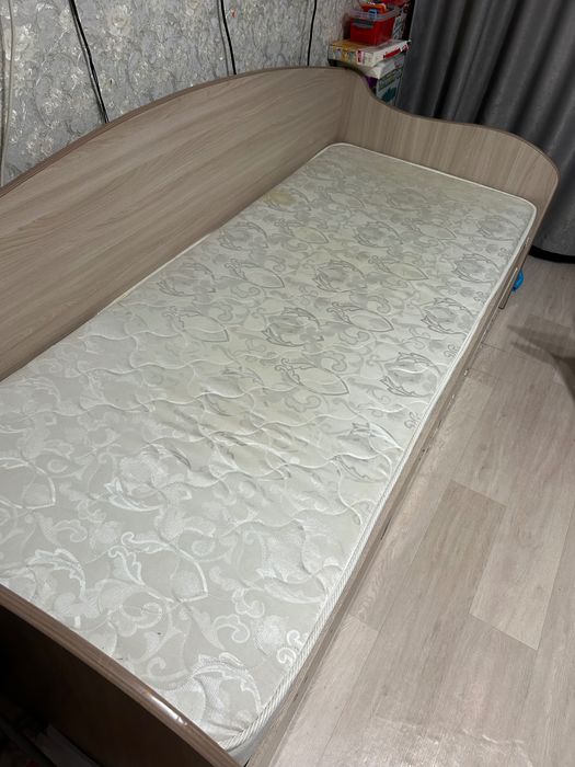 Кровать подростковая