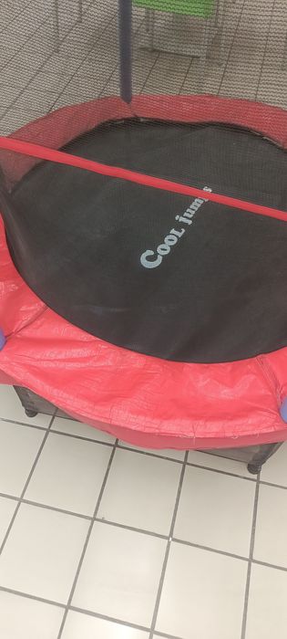 Vând trambulina copii