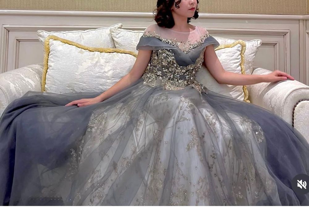 Продам вечерние платья