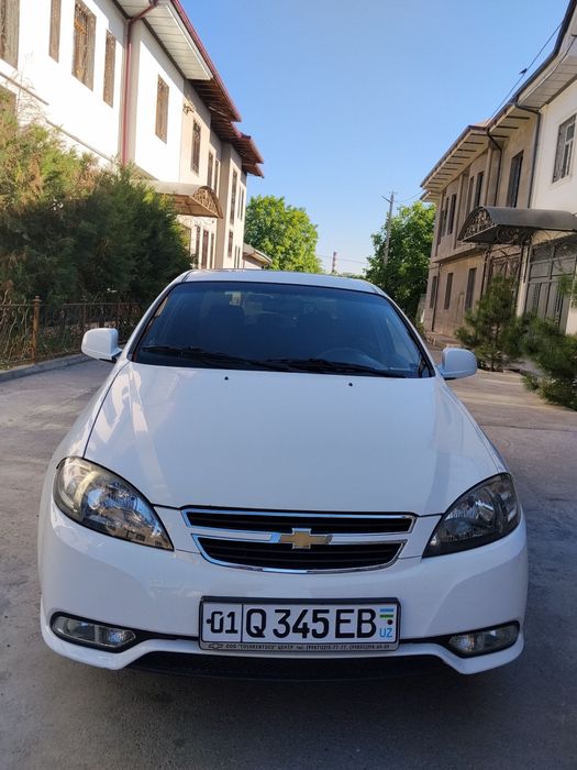Chevrolet Gentra, toza salon, yaxshi holat, narxi kelishiladi