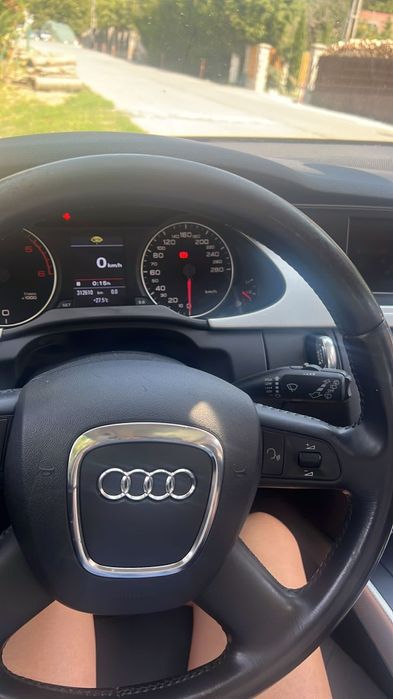 Audi A4 anul 2009