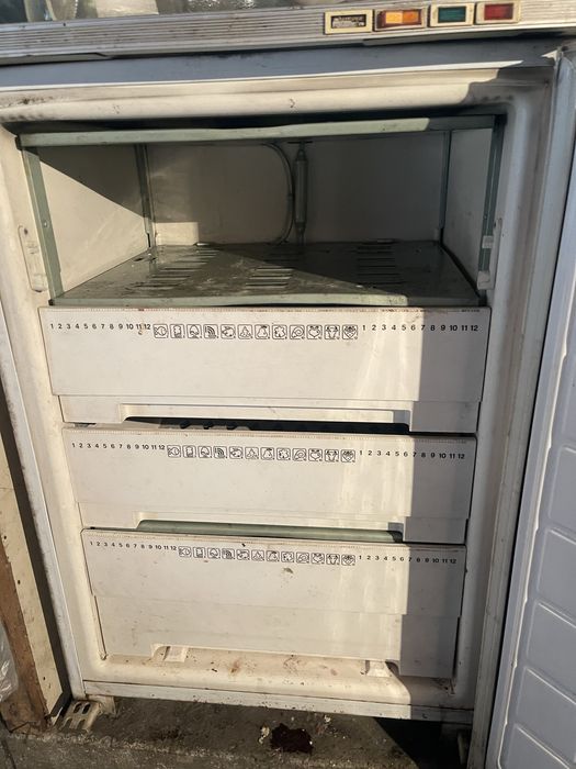 Морозильник продам