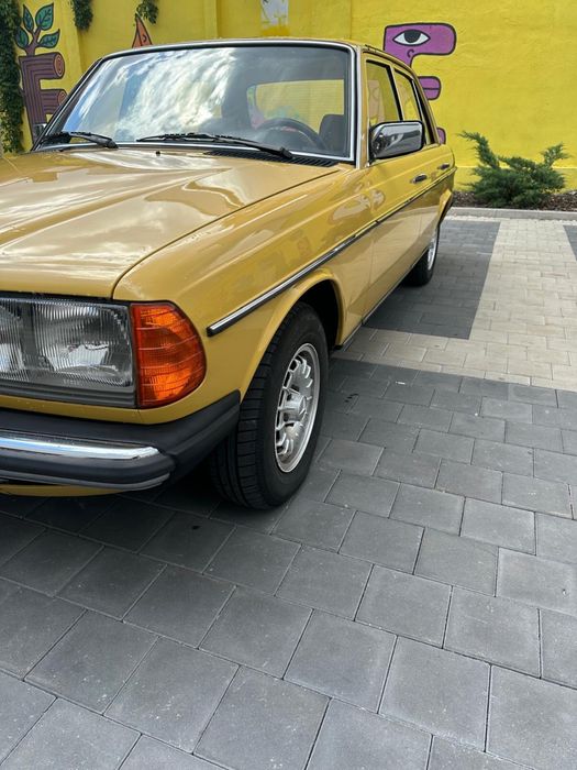 Mercedes Cobra w123 Vehicul Istoric