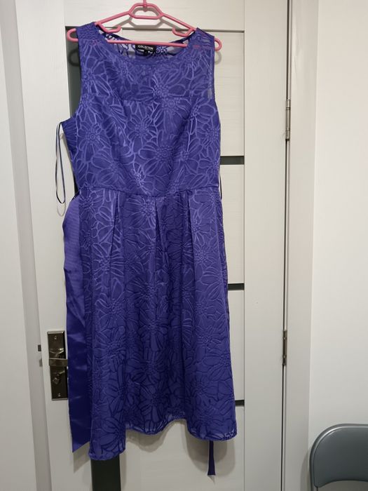 Vând rochii de seara