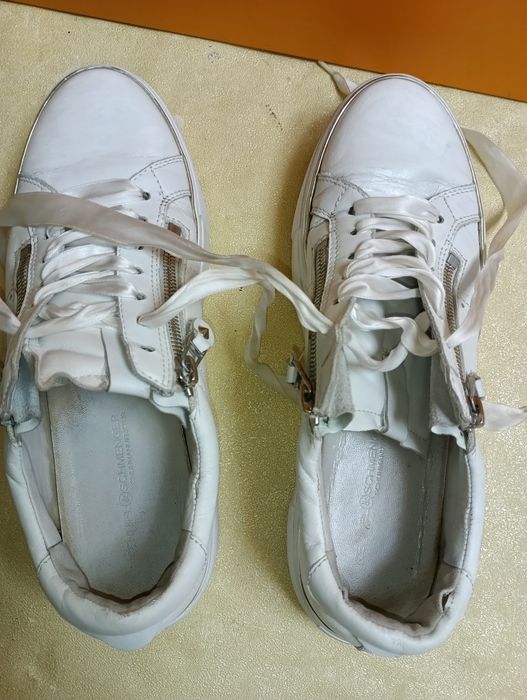 Kennel Schmenger N 42 кожени - 29 лв