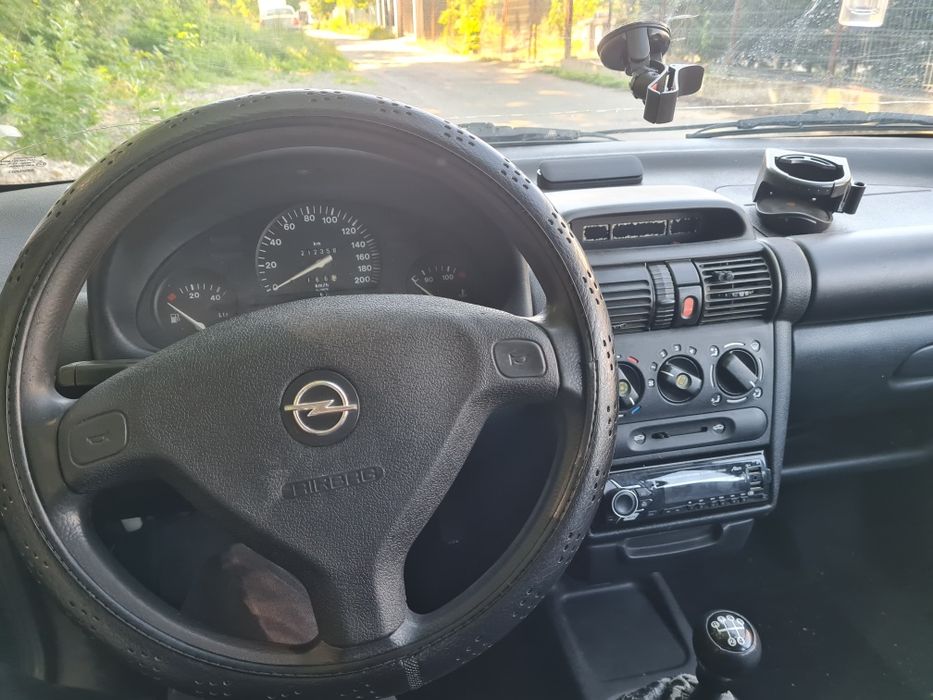 Opel Corsa B 1.2 16v
