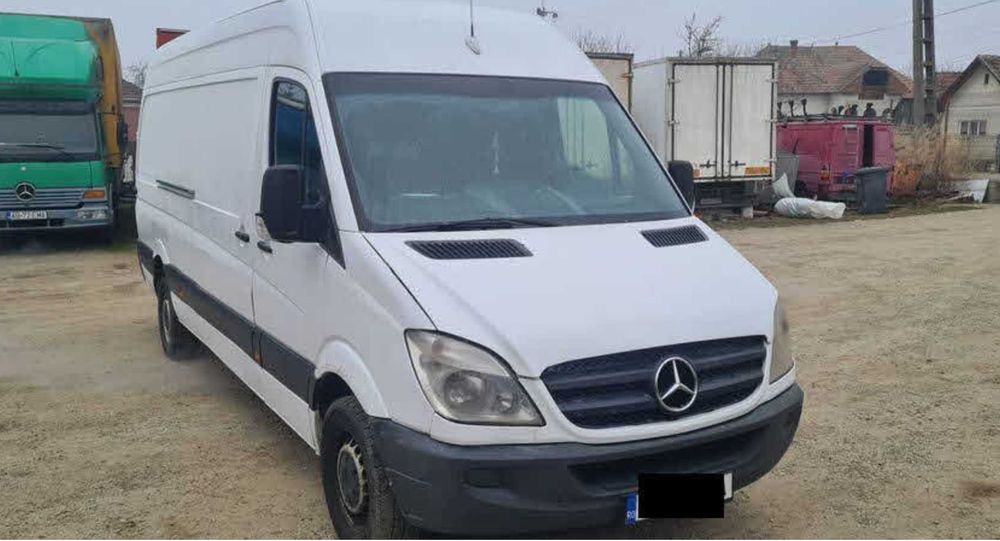 Dezmembrez Mercedes Sprinter 313 w906 om646 2.2 euro 4 95kw 2008