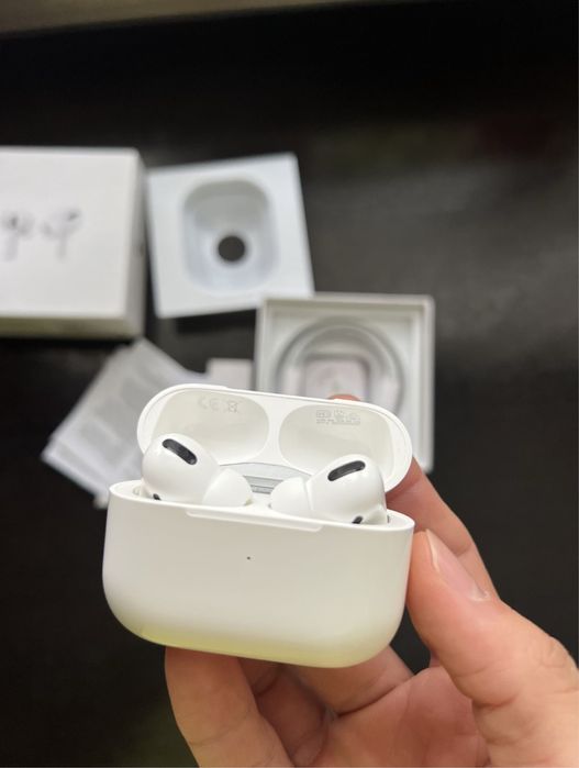 Apple airpods 2pro, noi la cutie