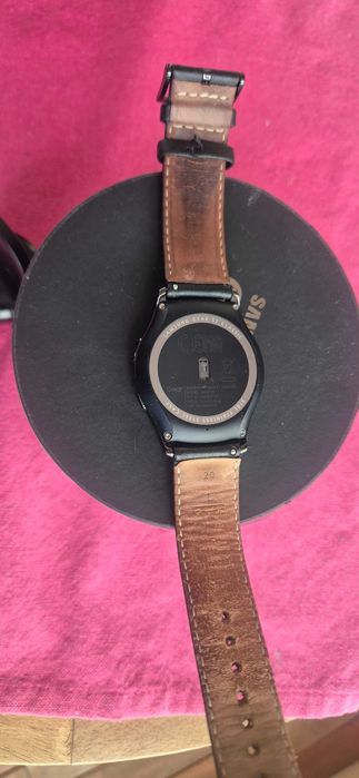Samsung Gear S2 - смарт часовник