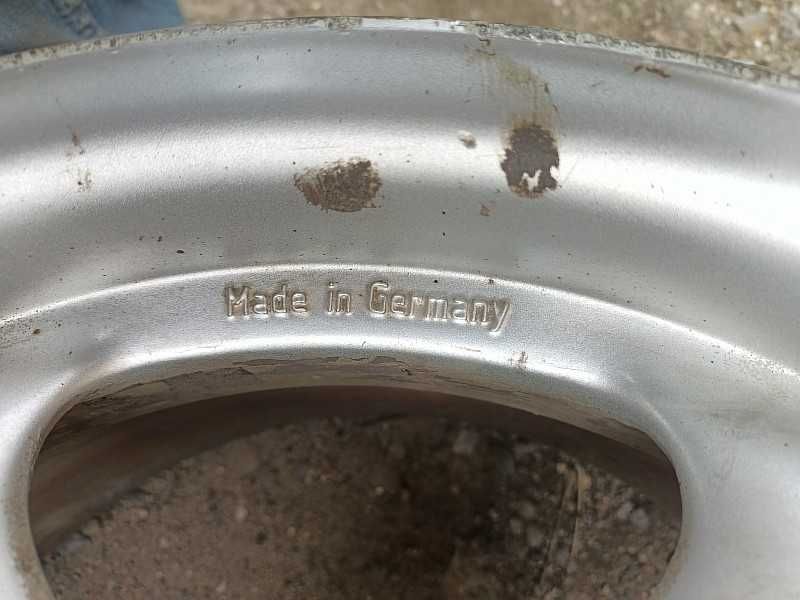 Продам оригинальные легкосплавные диски