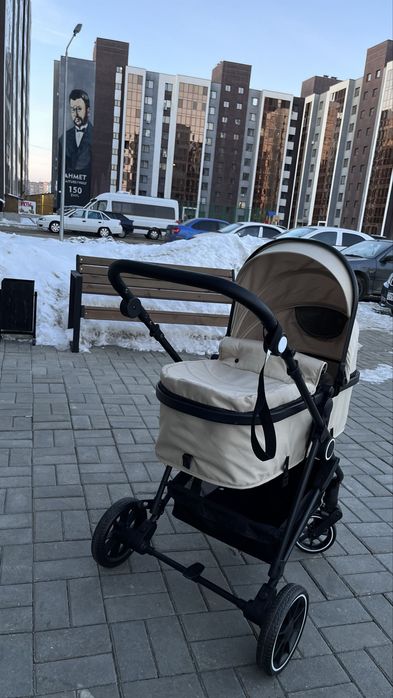 Продам детскую колсяку в отличном состоянии .