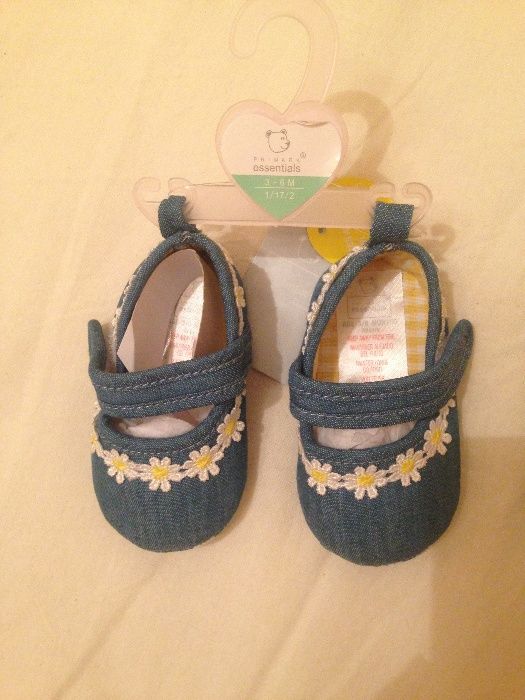 затворени буйки момиче 3-6 мес.