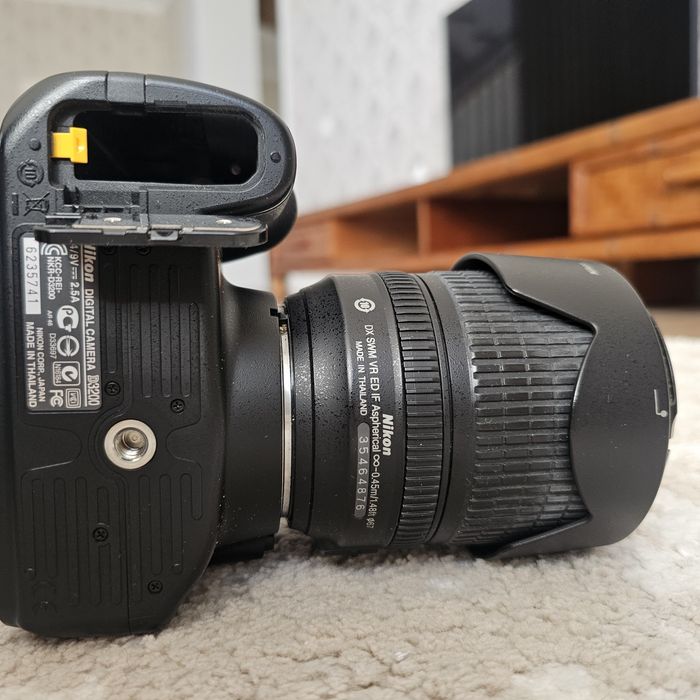 Продам фотоаппарат Nikon D3200