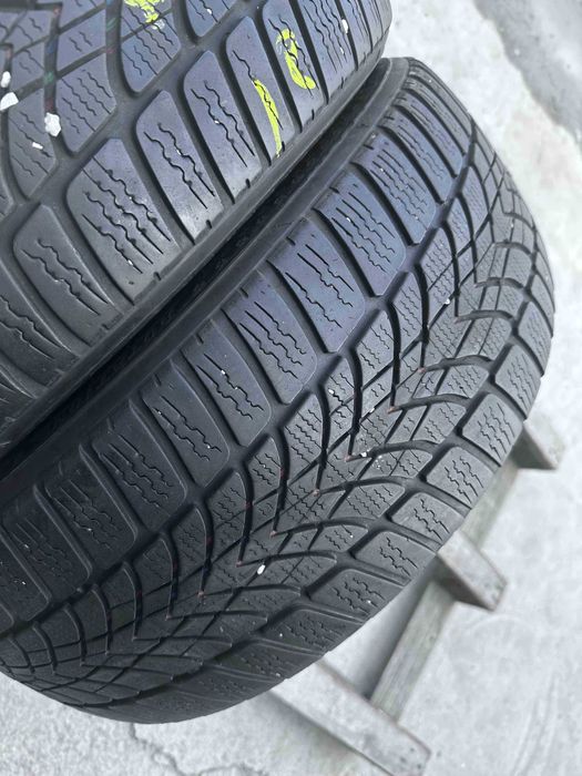 SET 2 Anvelope Iarna 205/45 R17 DUNLOP SP Winter Sport 4D Runflat