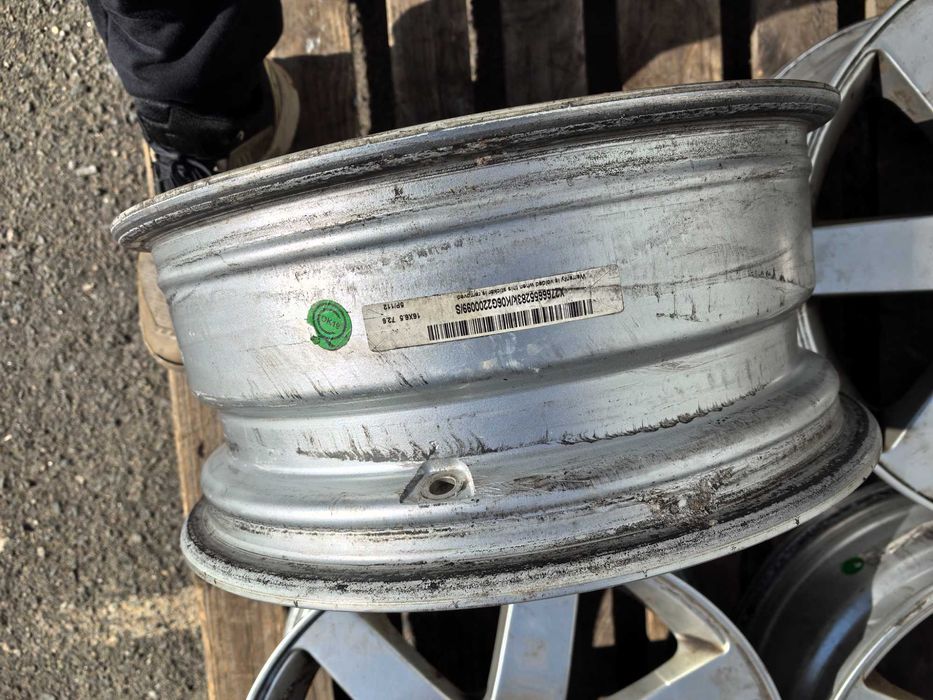 16 цола 5 х 112 мм Фолксваген / Шкода / Сеат / Ауди - 6,5 Инча / ЕТ 52