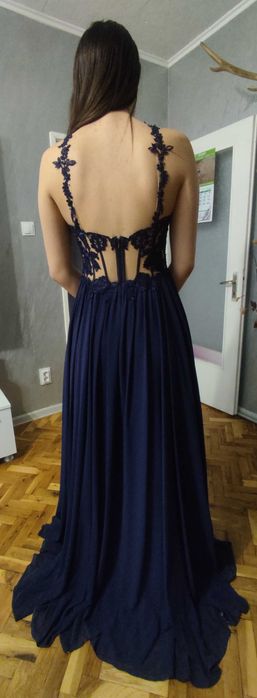 Абитуриентска бална рокля