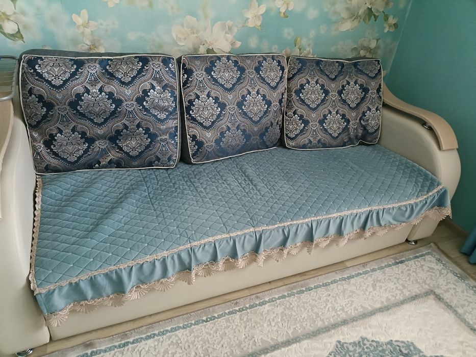 Продам диван с креслом