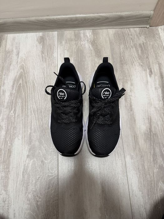 Продавам мъжки маратонки Nike