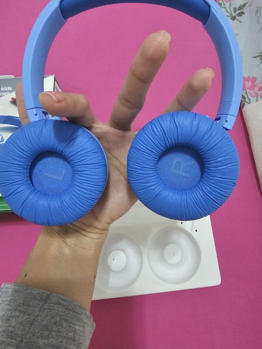 Слушалки. Чисто нови.