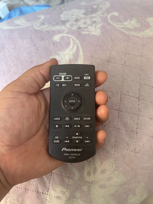 Pioneer magnitafon uchun pult sotiladi
