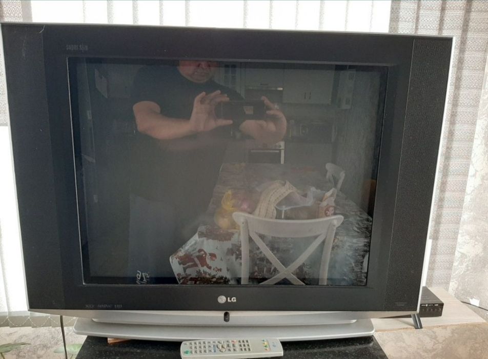 Продам телевизор