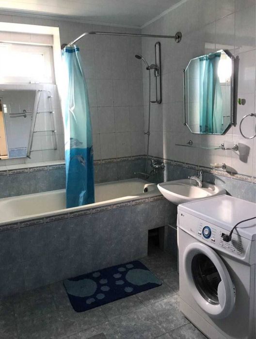 Садык Азимова 3в2/4/4 77серия меб+тех балкон-2/6 70квм