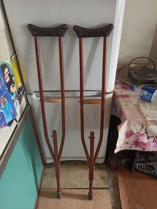 Костыли железные