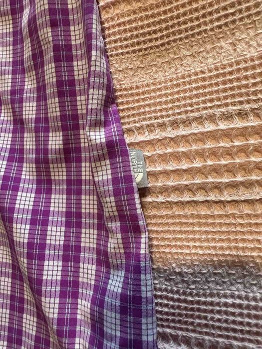 The North Face Size M дамска риза с къс ръкав.