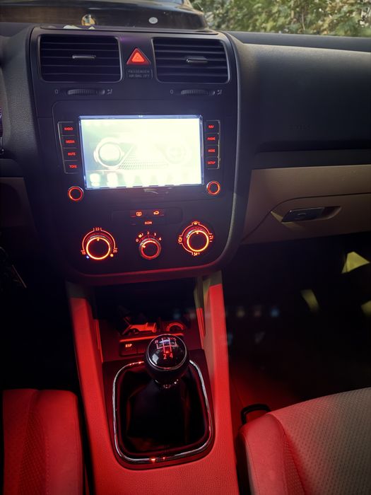 Продавам голф 5 на части или цял 1.9TDI 105к.с BKC