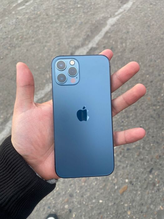 Продам iPhone 12 Pro айфон 12 про