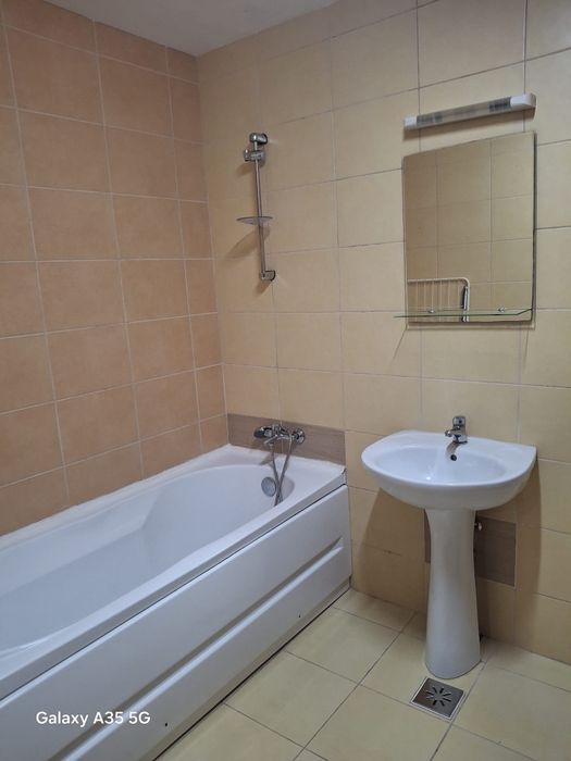 Apartament de închiriat