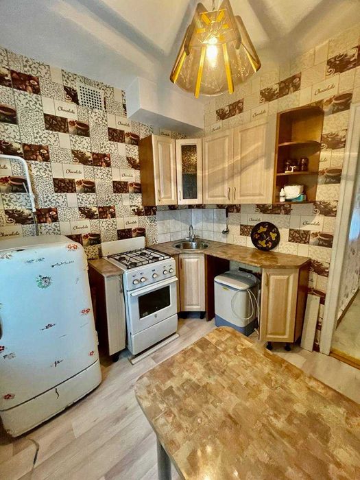 Продаётся 2 комн. квартира, район 3 школа