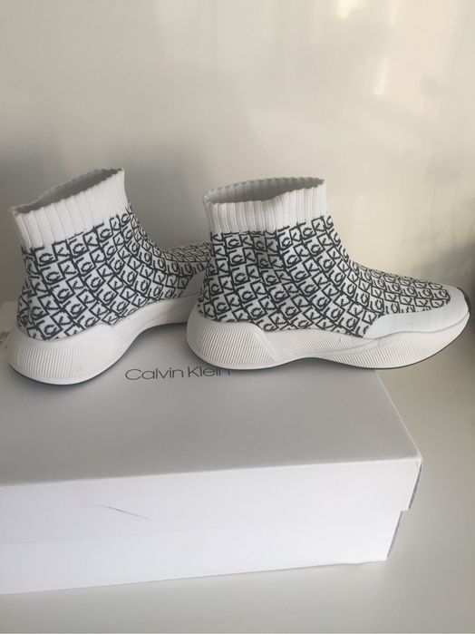 Calvin Klein обувки