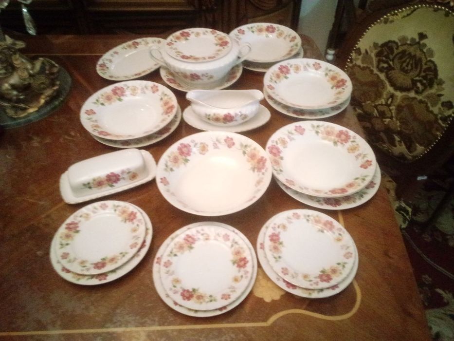 Продам японский столовый сервиз
