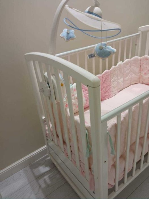 Детская кроватка