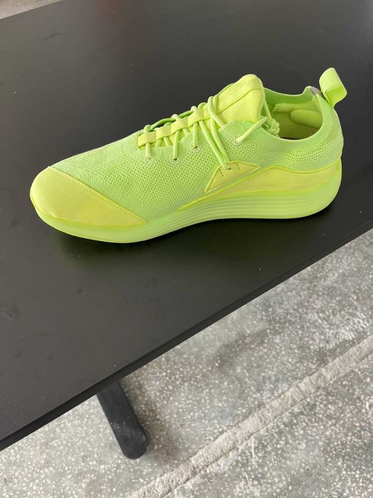 Продавам маратонки, размер 48, стелка 31 см.