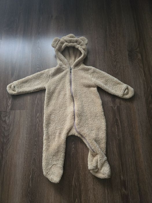 Гащеризон, космонавт за бебе H&M