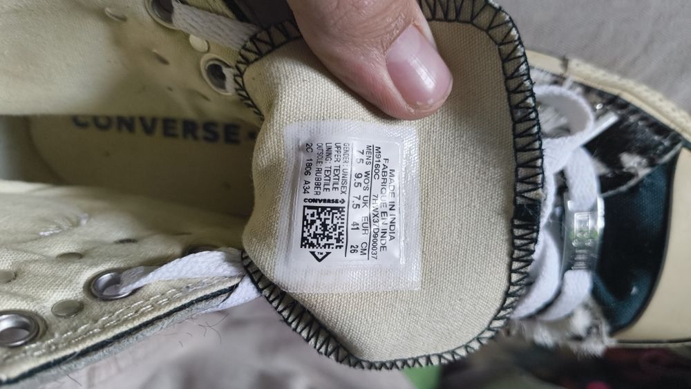 EDITIE LIMITATA Cconverse și DRESSED din piele de vita