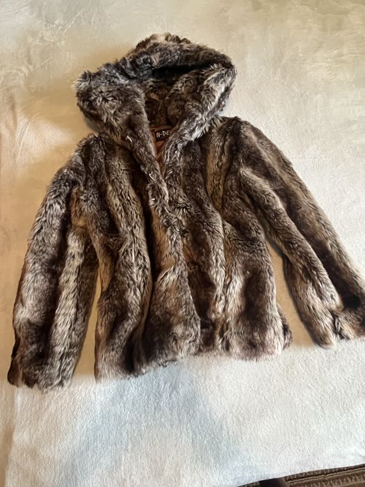 Дамско яке,носено е макс 10 пъти