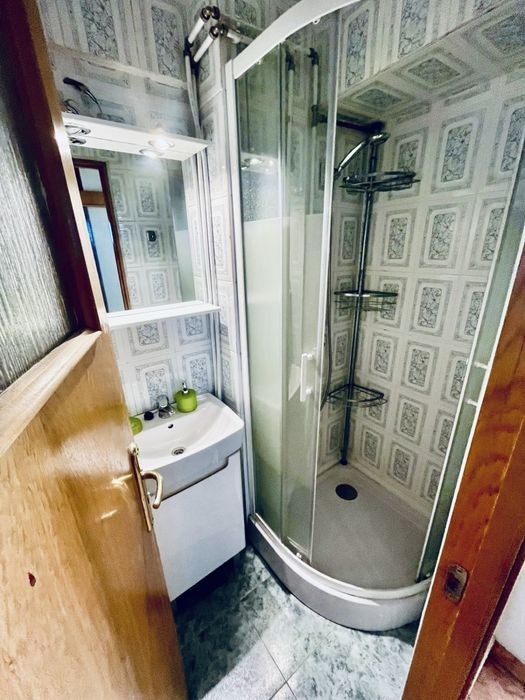 Inchiriez apartament 3 camere Calea Bucuresti