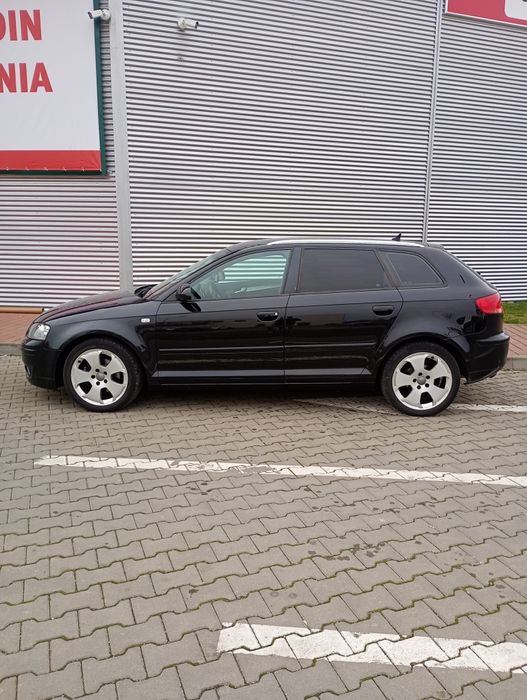 Audi A3 Automat 2.0 140 cp*Xenon*Bose*comenzi volan *pilot*