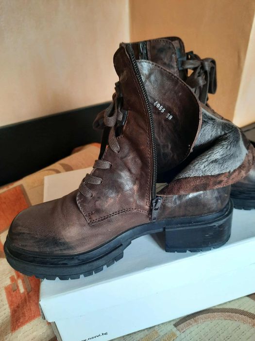 Зимни боти от естествена кожа