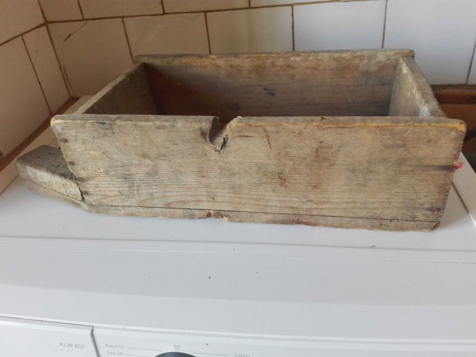 За вашата механа - съдове,свещник,свредла,ножици,.